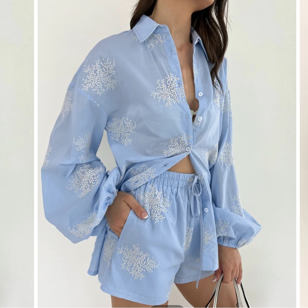 NWT Commense Light Blue Blouse with White Floral Design Set